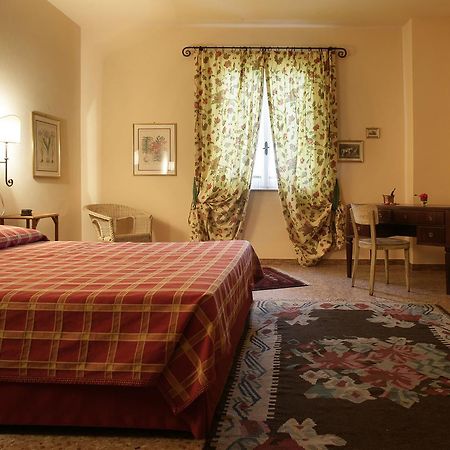 Agriturismo Le Colombaie ブッセート エクステリア 写真