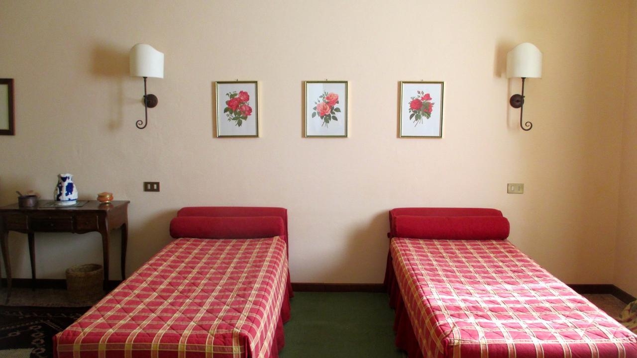 Agriturismo Le Colombaie ブッセート エクステリア 写真