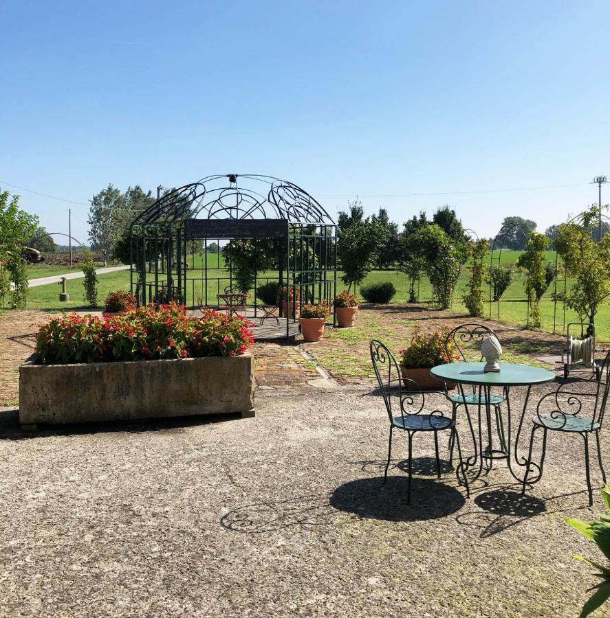 Agriturismo Le Colombaie ブッセート エクステリア 写真